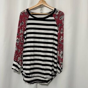 Acting Pro Black and White‎ Striped Top with Floral Sleeves